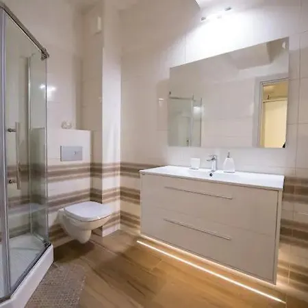Studio White Tower Nord * Mamaia